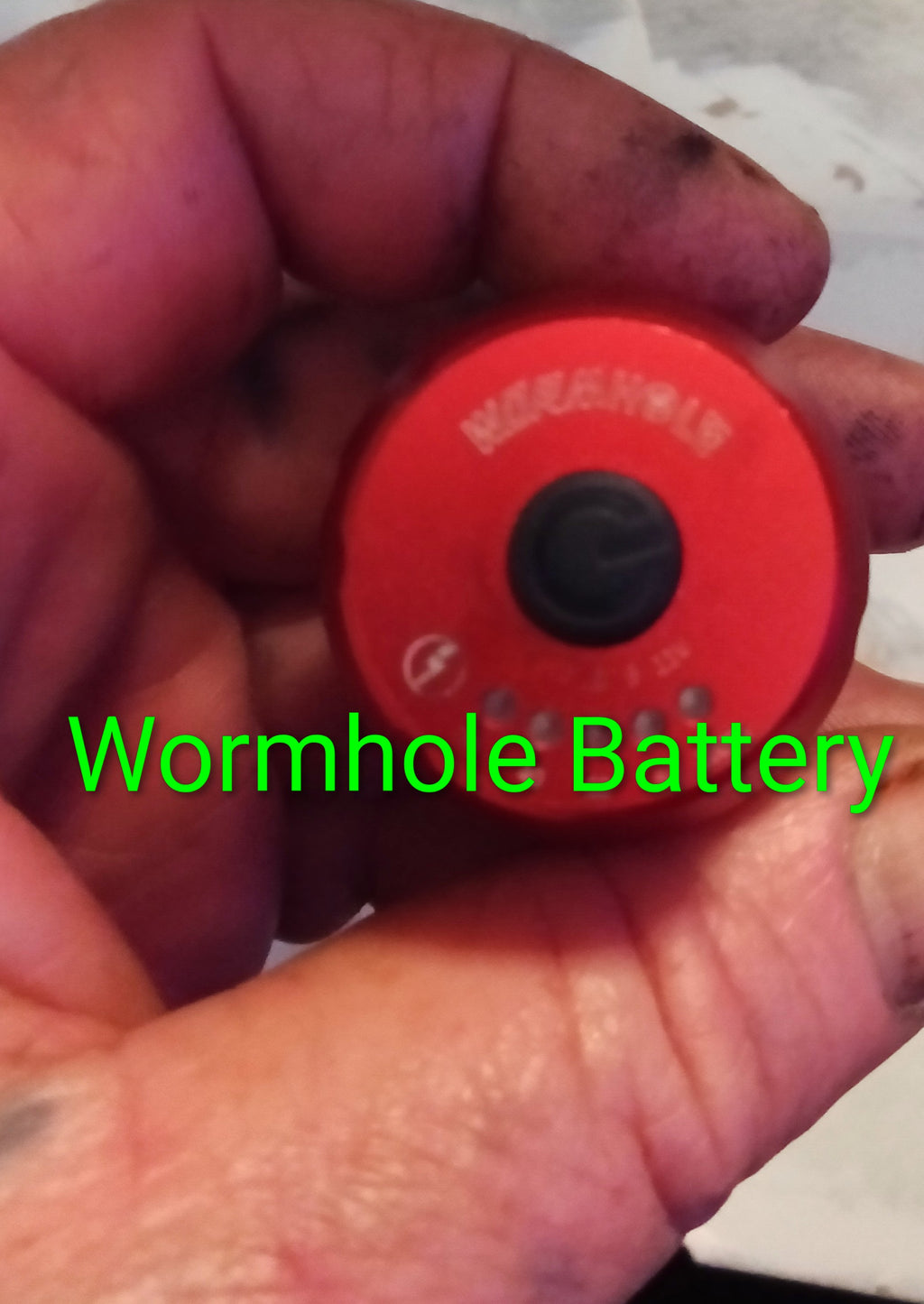 Wormhole battery for rotary tattoo machine
